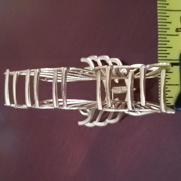 High Quality Gold Tone metal butterfly hair clip - Picture 8 of 10